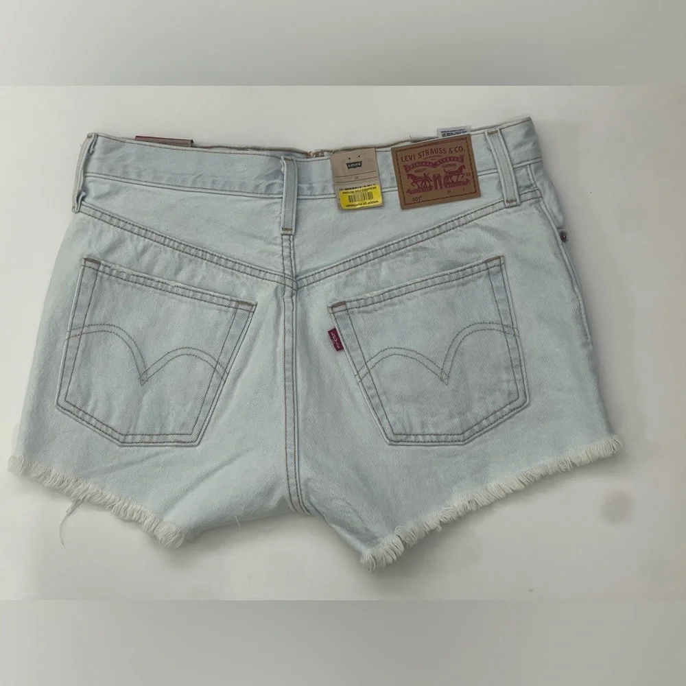 Levi's 501 Original High Rise Denim Shorts NWT Size 28 - Picture 2 of 4